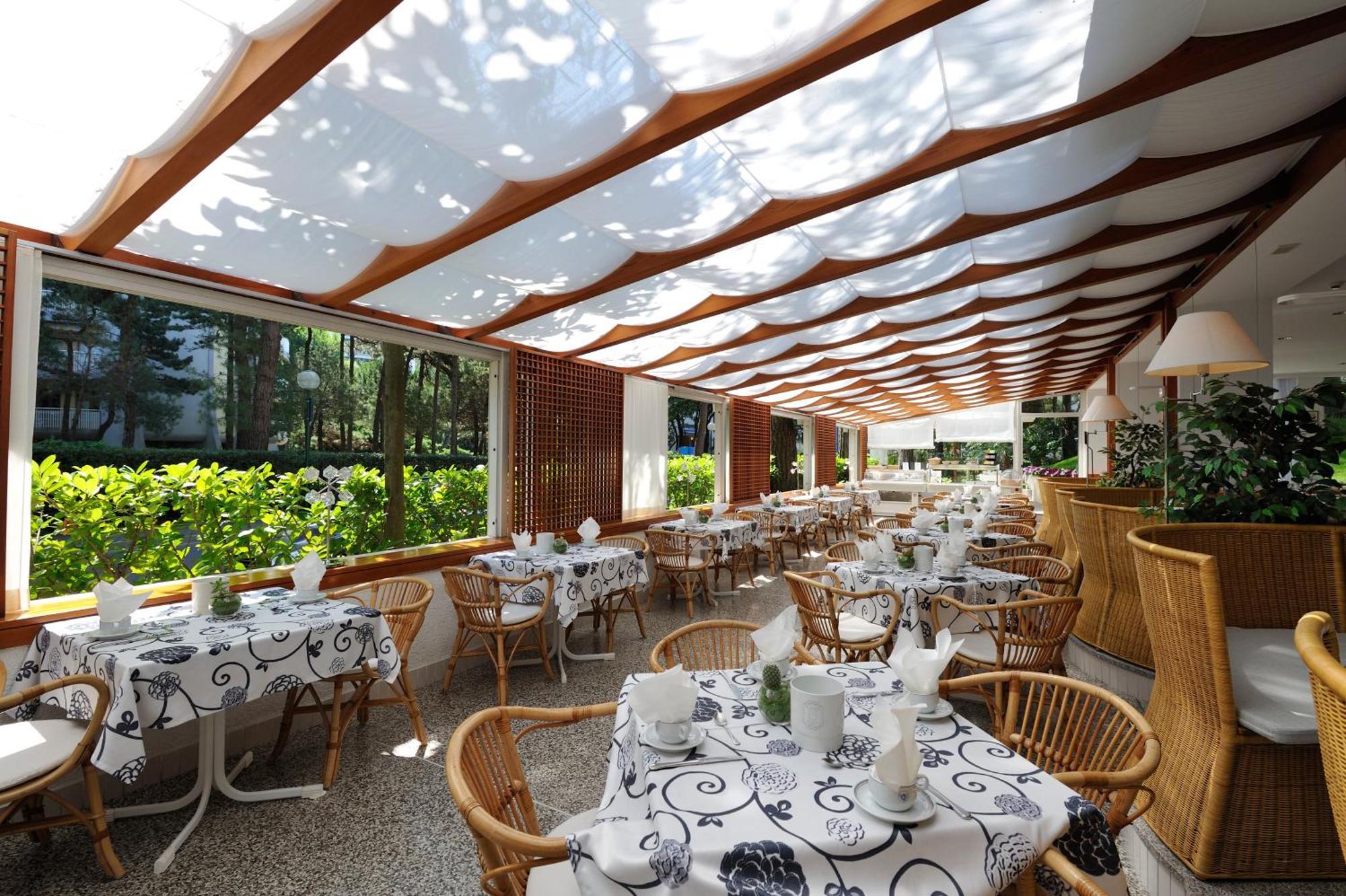 Suite Erica Lignano Hotel Lignano Sabbiadoro Exteriér fotografie