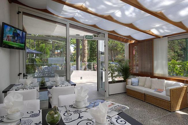 Suite Erica Lignano Hotel Lignano Sabbiadoro Exteriér fotografie