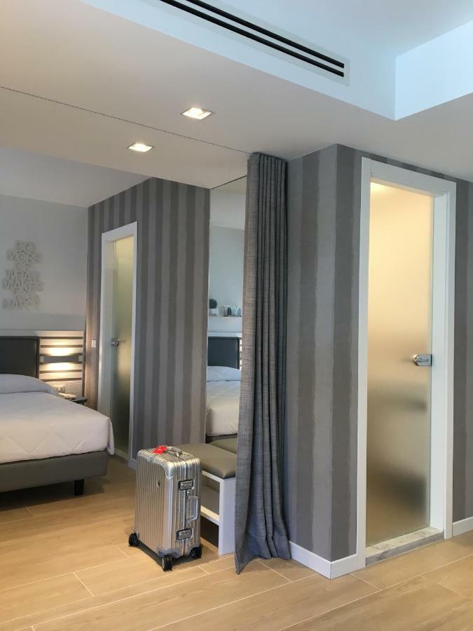 Suite Erica Lignano Hotel Lignano Sabbiadoro Exteriér fotografie